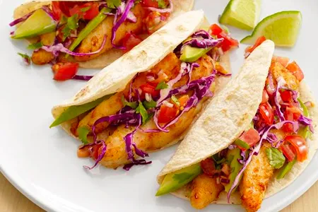 Tacos de pescado Baja-style